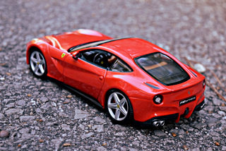 Illustration for article titled Bburago 1/24 Ferrari F12 Berlinetta